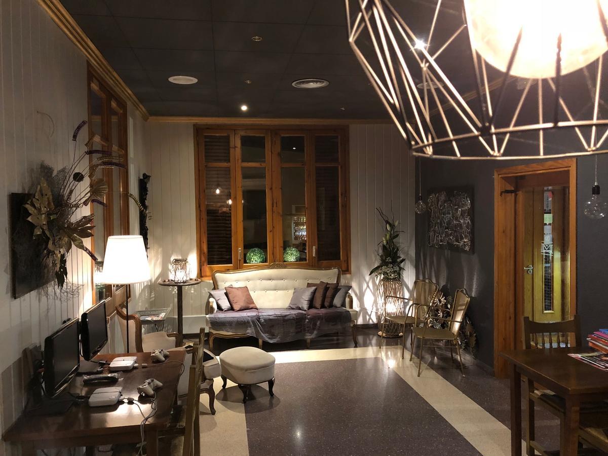 Hostal Sant Marti Puig-reig Екстериор снимка